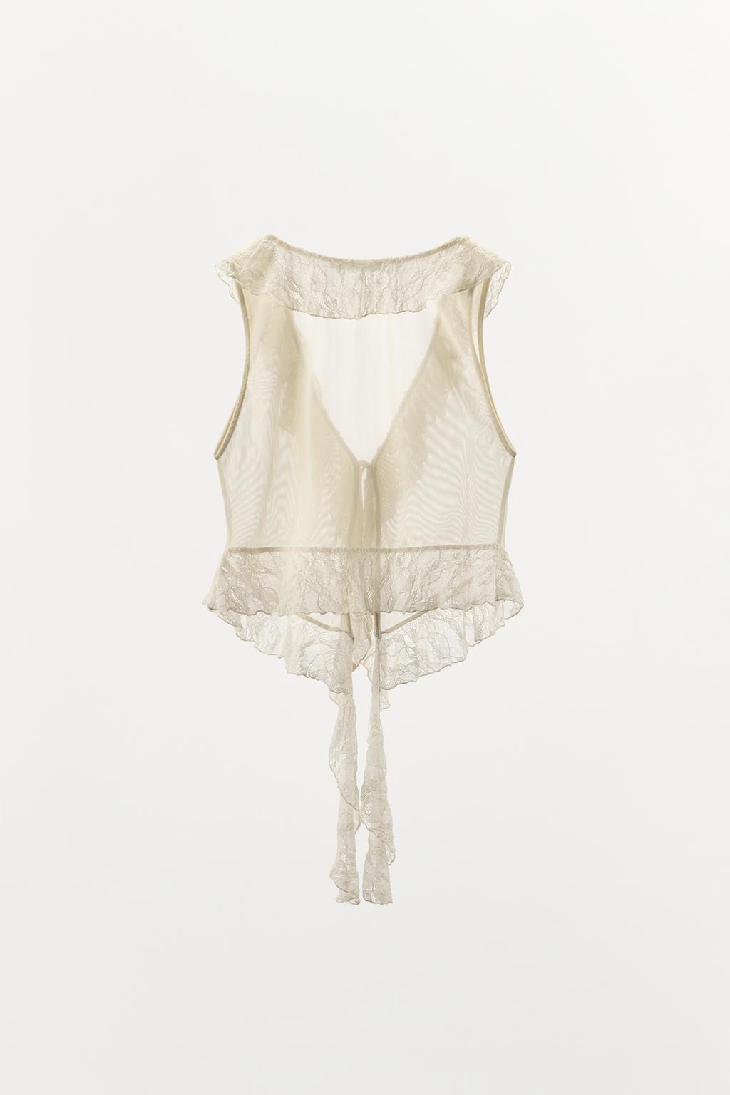 ТОП ИЗ КРУЖЕВА И ВОЛАНОВ