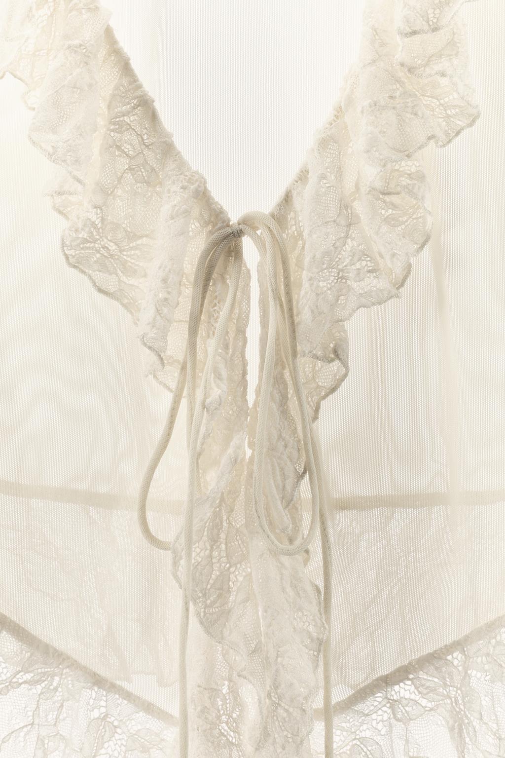 ТОП ИЗ КРУЖЕВА И ВОЛАНОВ