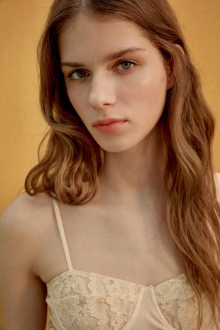 Корсетный топ с комбинированным кружевом- Заказать в России