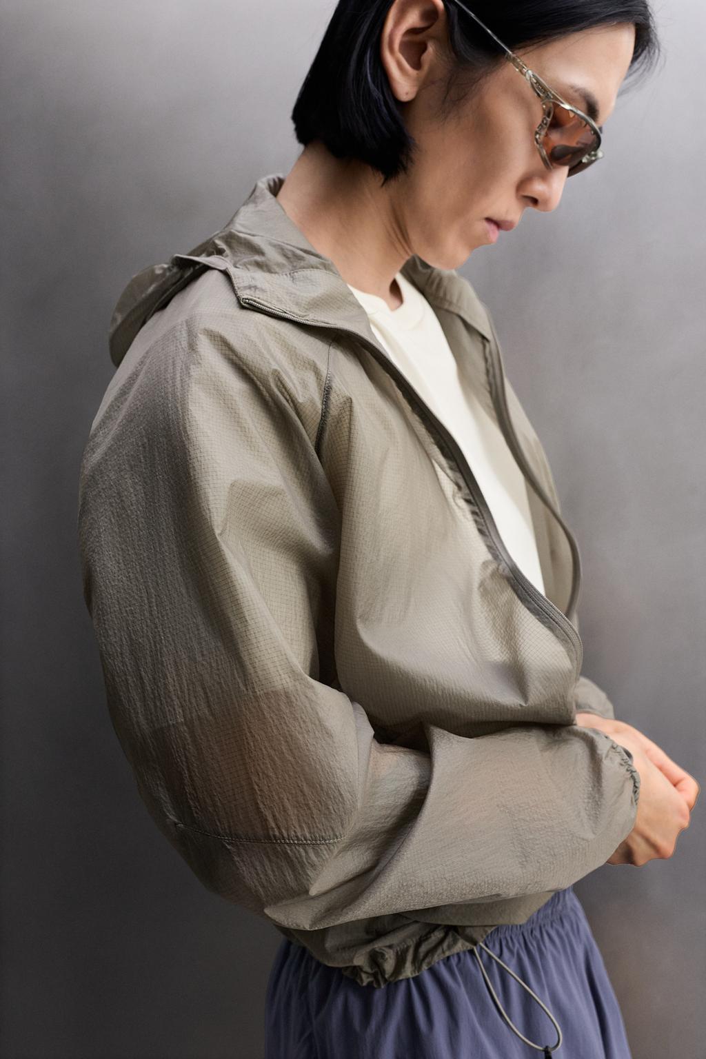 ВЕТРОВКА ДЛЯ БЕГА