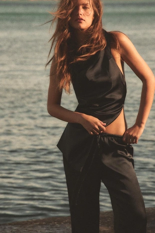 Атласный топ халтер асимметричный- Заказать в России