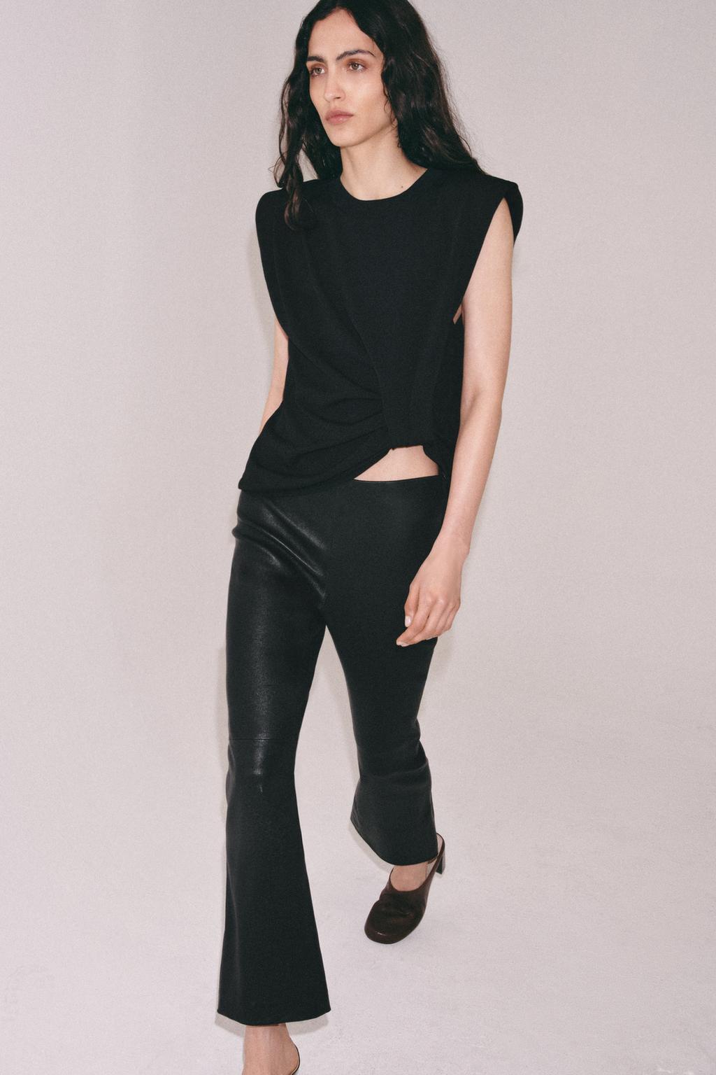 ТРИКОТАЖНЫЙ ТОП С ПОДПЛЕЧНИКАМИ