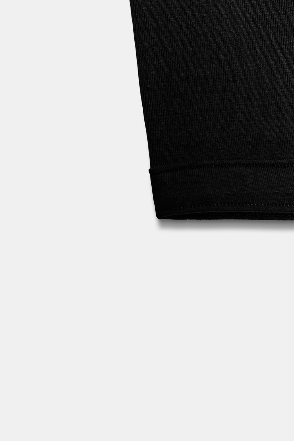 УКОРОЧЕННЫЙ ТОП БЕЗ РУКАВОВ