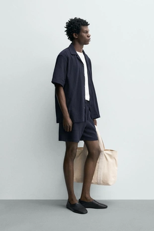 Шорты Relaxed Fit из рельефной ткани- Заказать в России