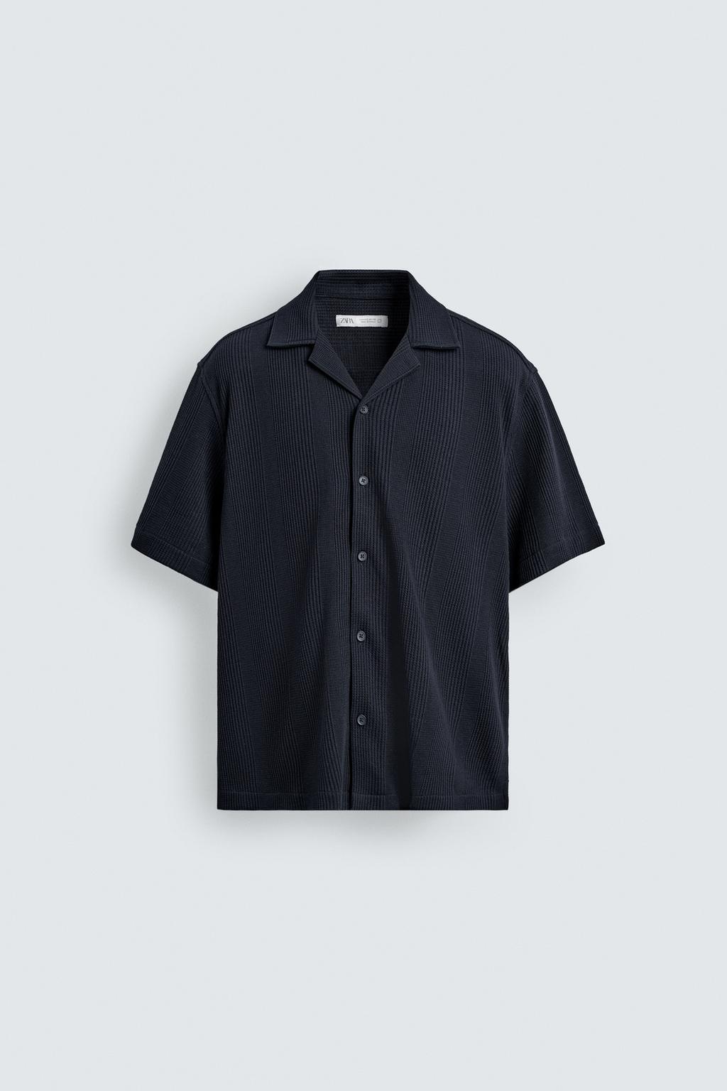 РУБАШКА КЛАССИЧЕСКОГО КРОЯ ИЗ РЕЛЬЕФНОЙ ТКАНИ