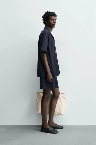 Рубашка классического кроя из рельефной ткани