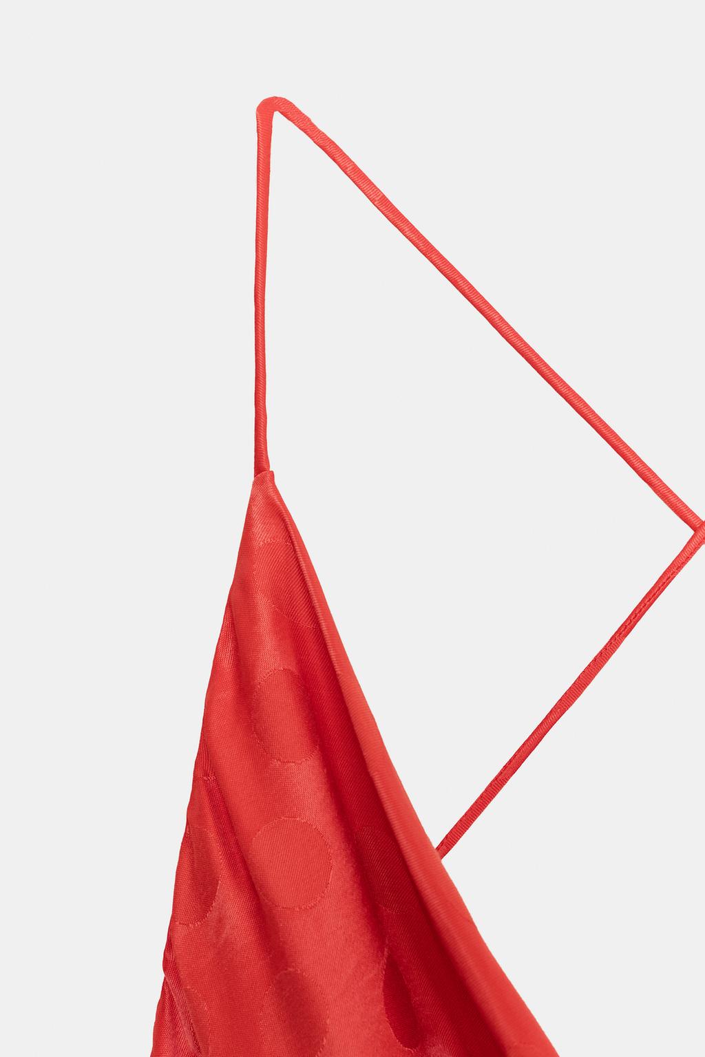 АТЛАСНОЕ ПЛАТЬЕ В ГОРОШЕК