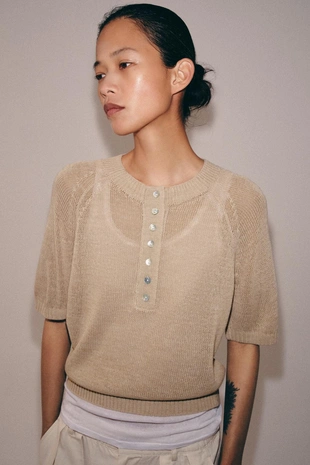 Свитер с короткими рукавами и пуговицами- Заказать в России