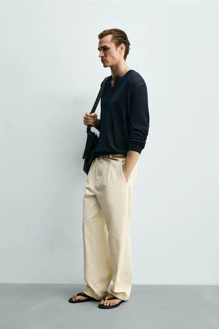 Свитер с воротником на пуговицах из рельефной ткани- Заказать в России