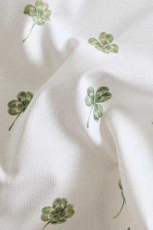 Скатерть с клевером и смолой- Заказать в России