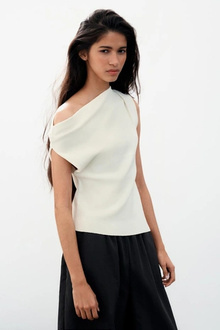 Асимметричный трикотажный топ- Заказать в России