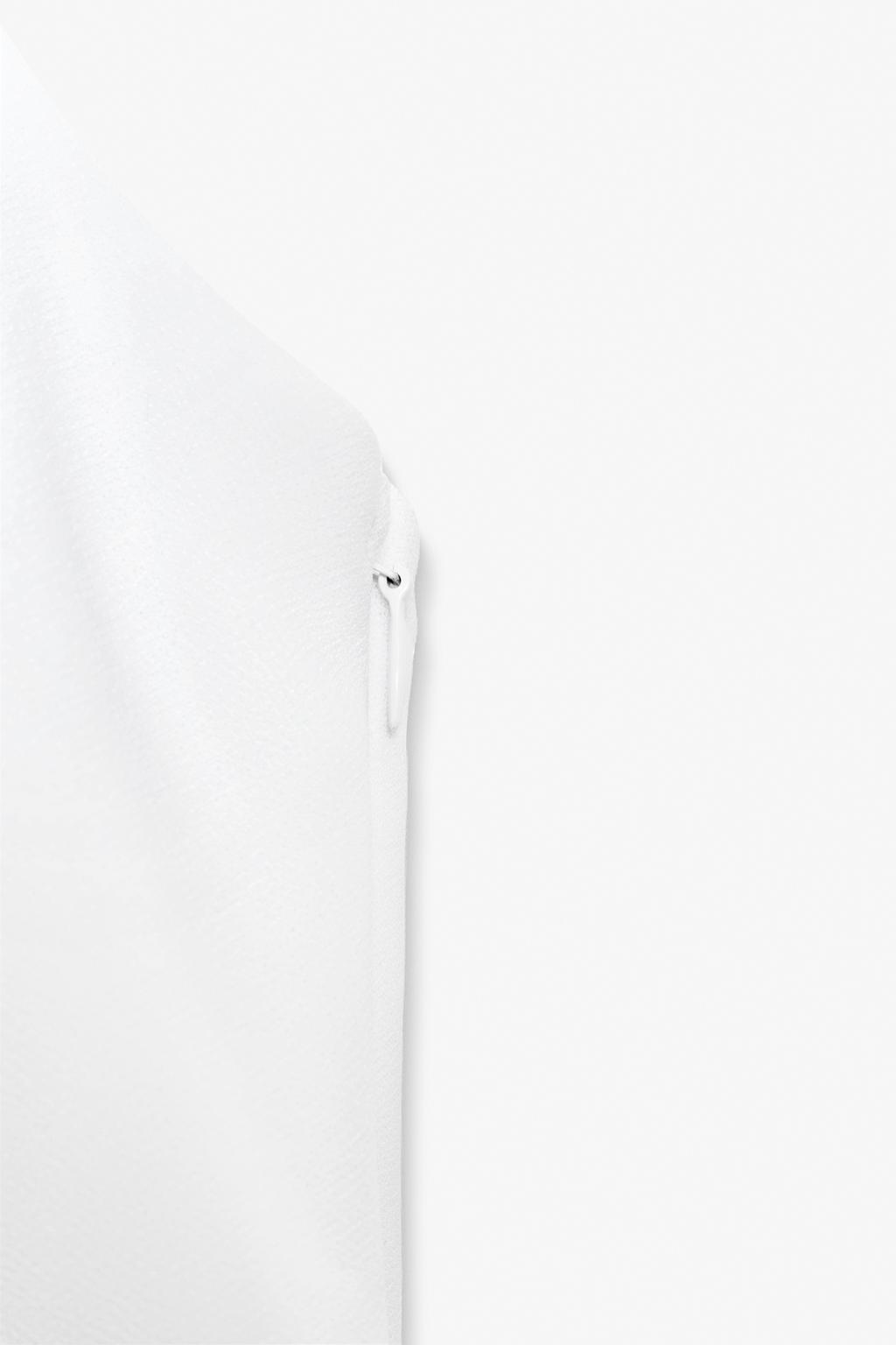 ТОП ИЗ КРЕПА С ГОРЛОВИНОЙ ХАЛТЕР