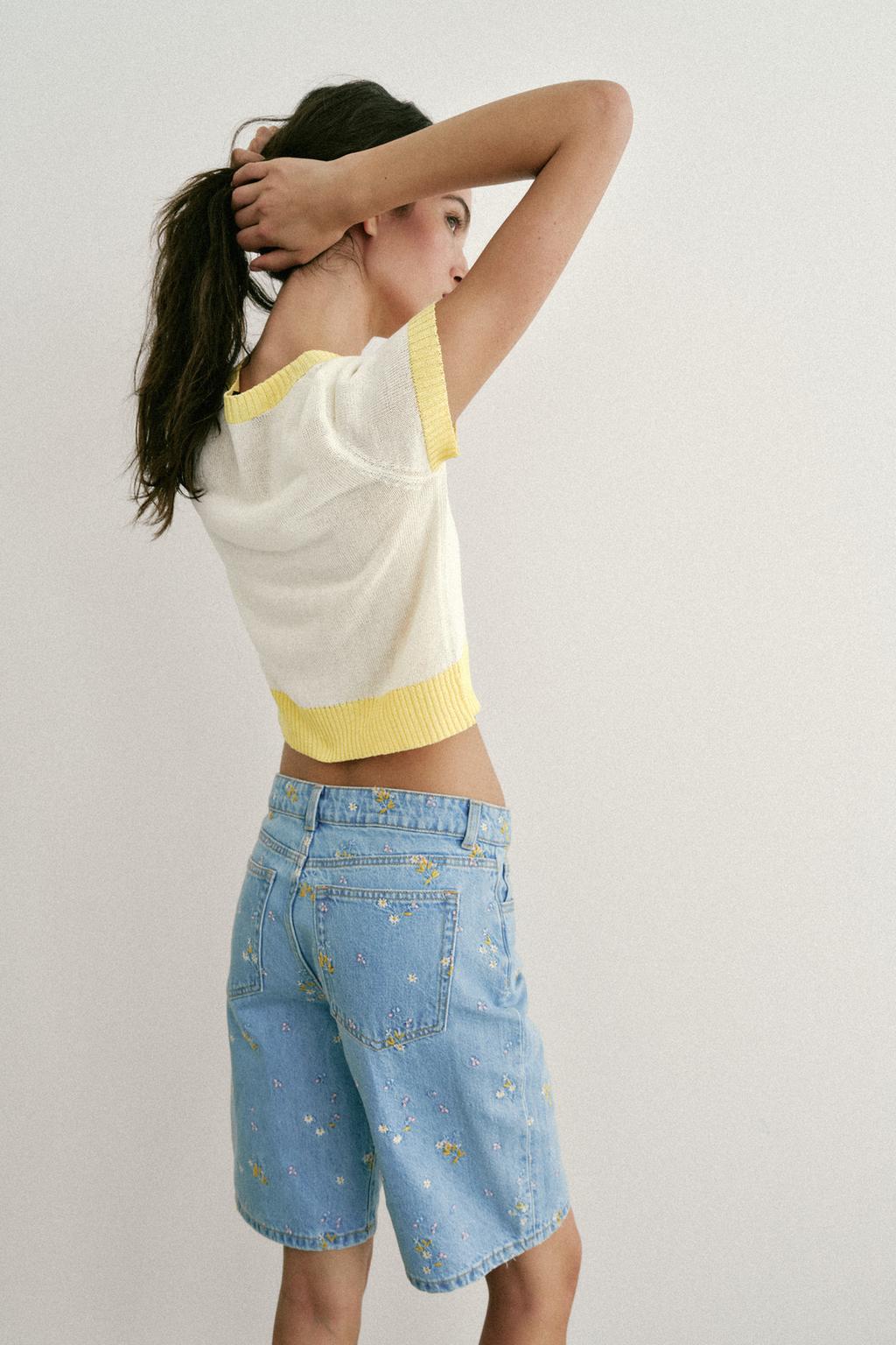 ТРИКОТАЖНЫЙ ТОП С КОРОТКИМИ РУКАВАМИ