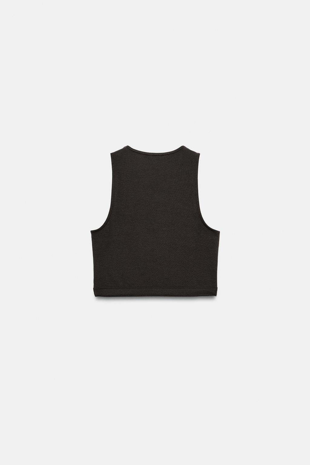 УКОРОЧЕННЫЙ ТОП БЕЗ РУКАВОВ