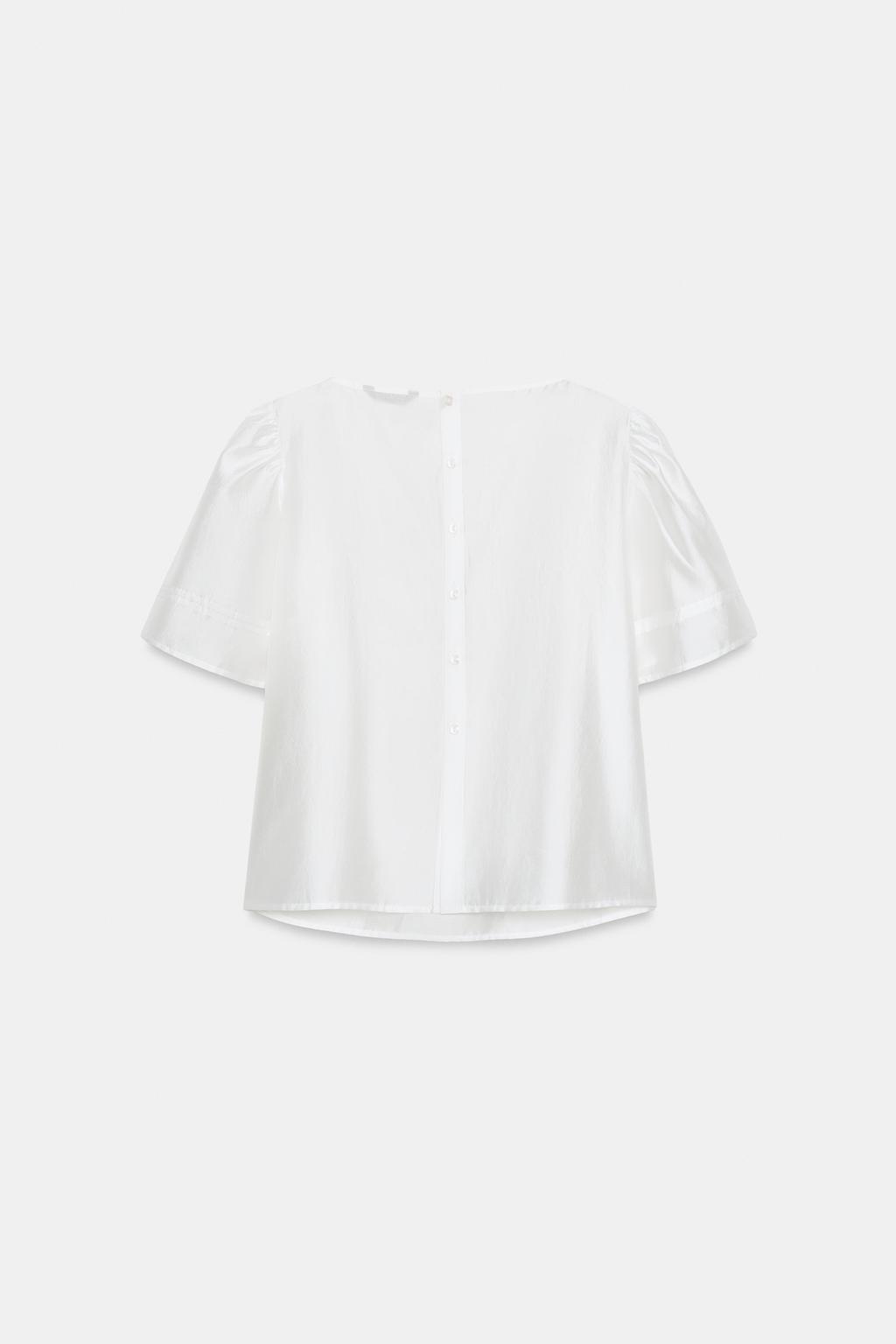 БЛУЗА С ВЫШИВКОЙ И КОРОТКИМИ РУКАВАМИ