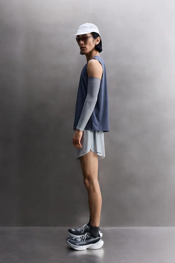 ПЕРФОРИРОВАННАЯ МАЙКА ДЛЯ БЕГА