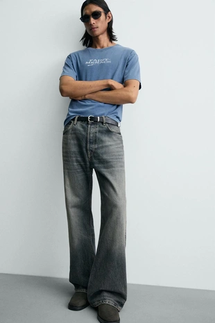 Футболка из ткани с эффектом потертости с надписью- Заказать в России