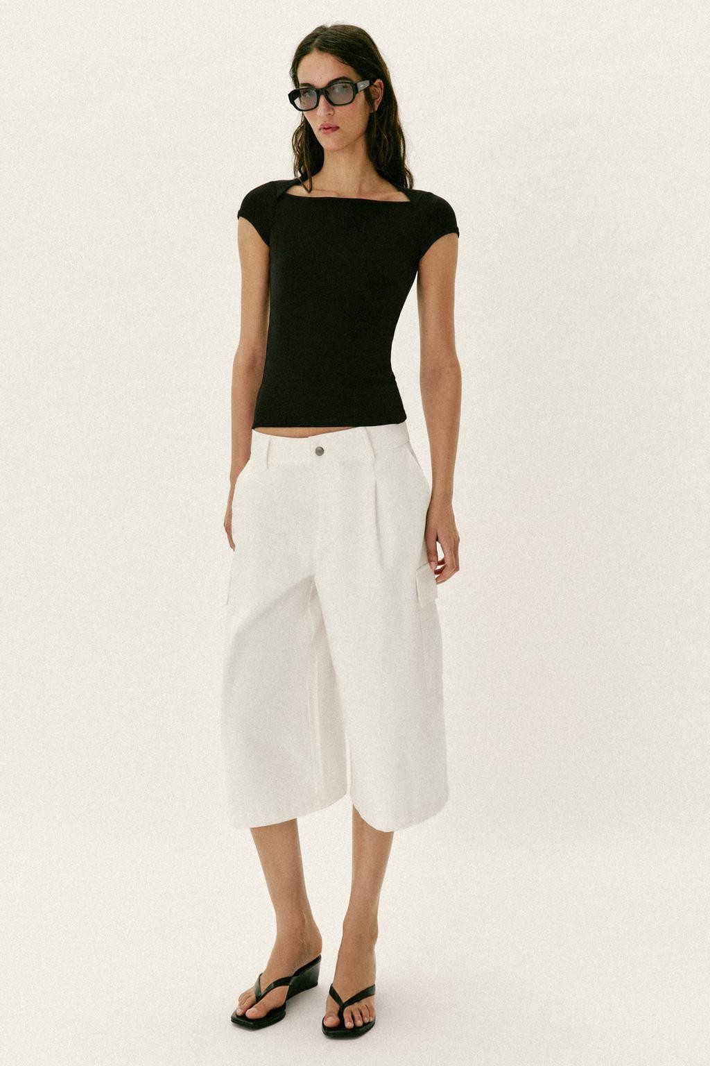 ФУТБОЛКА С КВАДРАТНЫМ ВЫРЕЗОМ