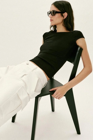 Футболка с квадратным вырезом- Заказать в России