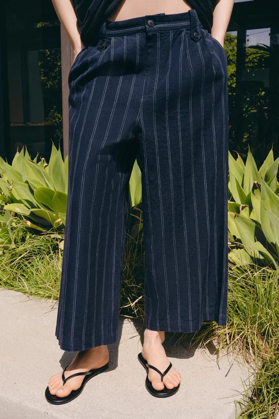 БРЮКИ В ПОЛОСКУ ИЗ СМЕСОВОГО ЛЬНА — коллекция Zara «ZW»