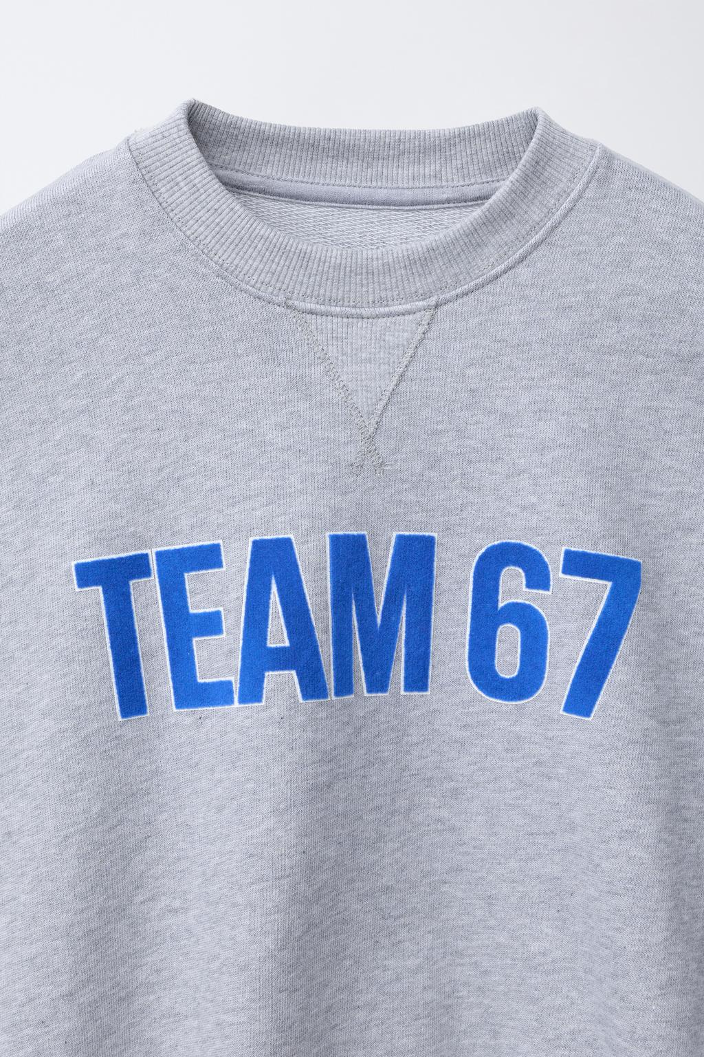 ТОЛСТОВКА С ПРИНТОМ «TEAM SIX SEVEN»