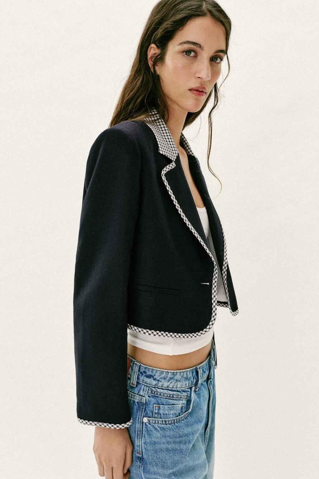 УКОРОЧЕННЫЙ БЛЕЙЗЕР В КЛЕТКУ ВИШИ