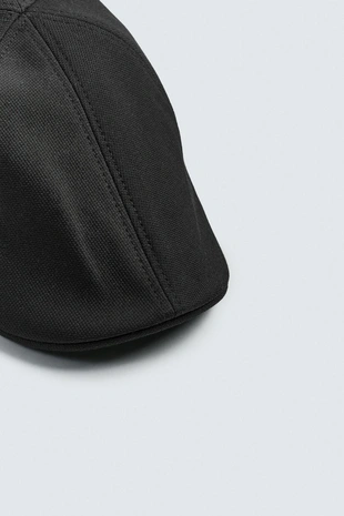 Плоская кепка из рельефной ткани