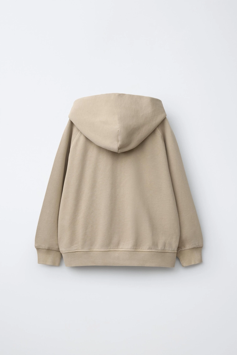 Толстовка с молнией и капюшоном