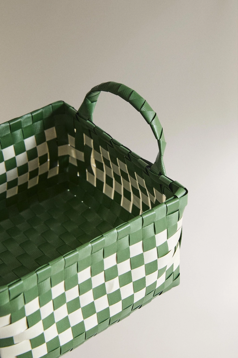 Плетеная корзина