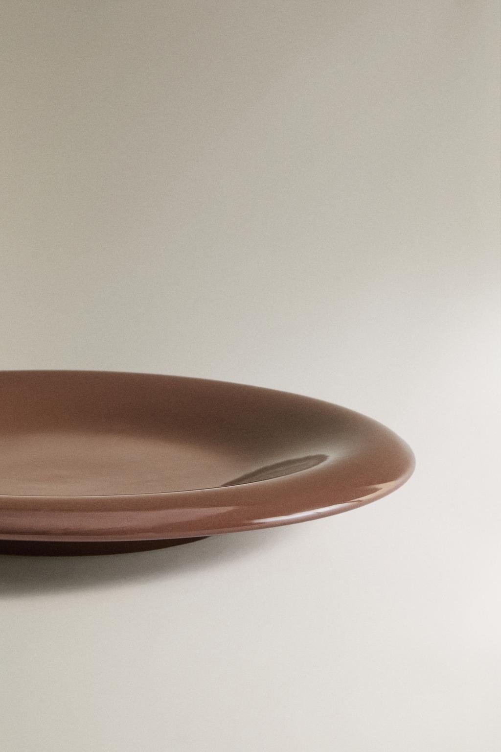 Керамическая десертная тарелка с эмалевым покрытием