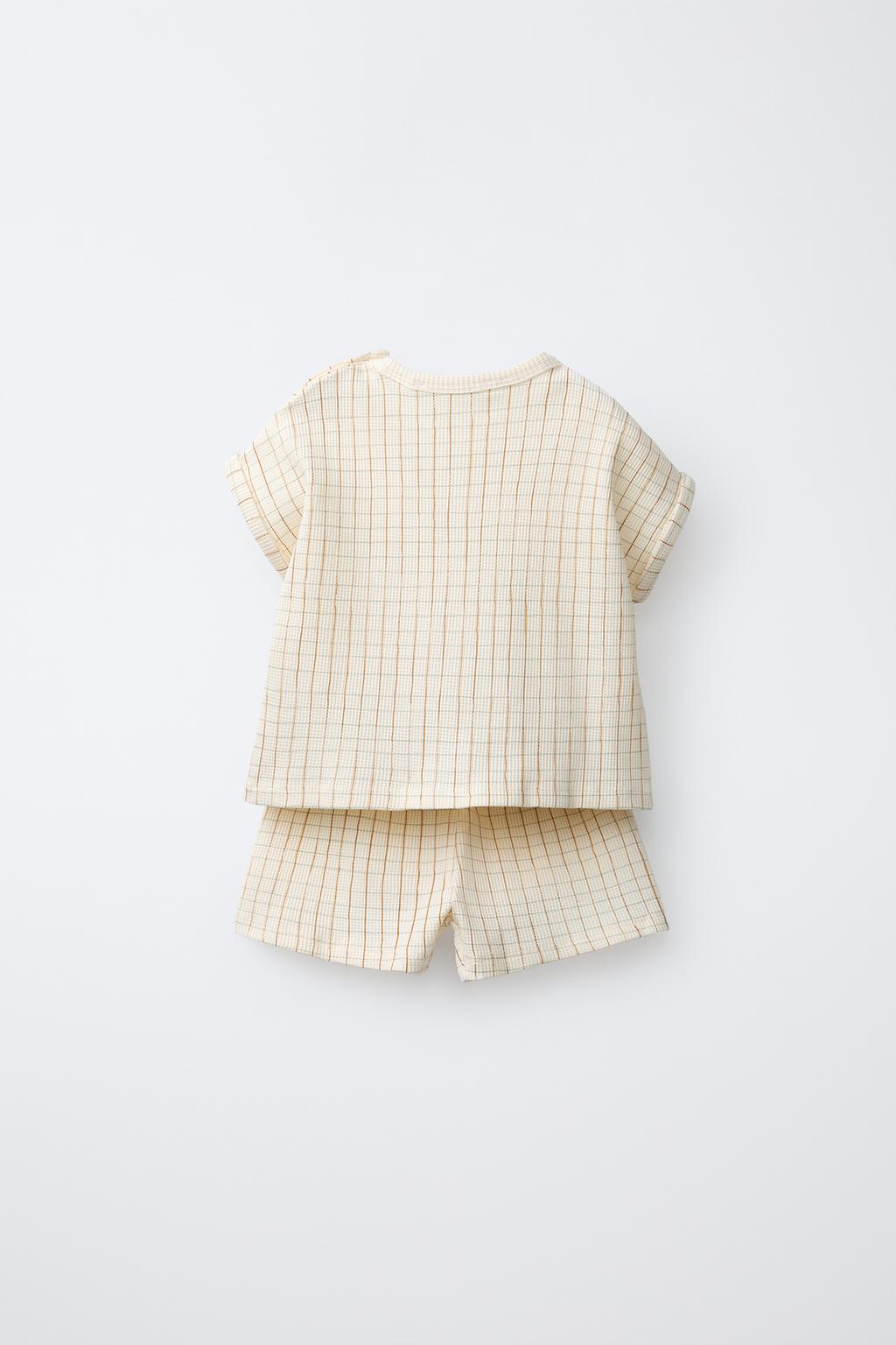 КОМПЛЕКТ ИЗ ФУТБОЛКИ И ШОРТОВ В КЛЕТКУ