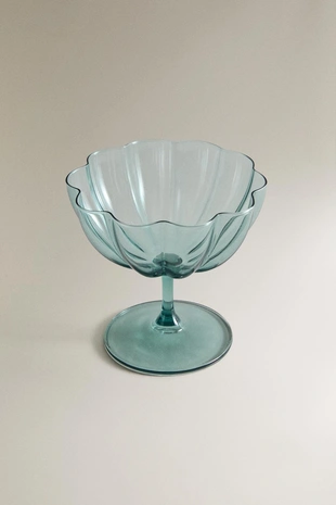 Стеклянная бокалка для мороженого с завитым дизайном- Заказать в России