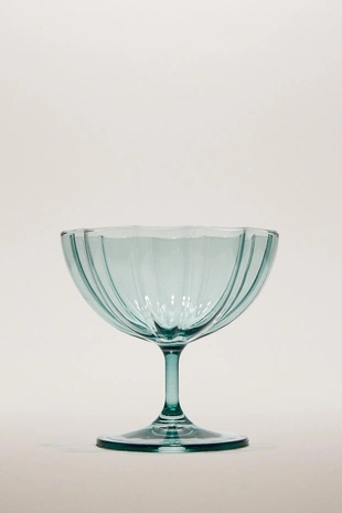 Стеклянная бокалка для мороженого с завитым дизайном- Заказать в России