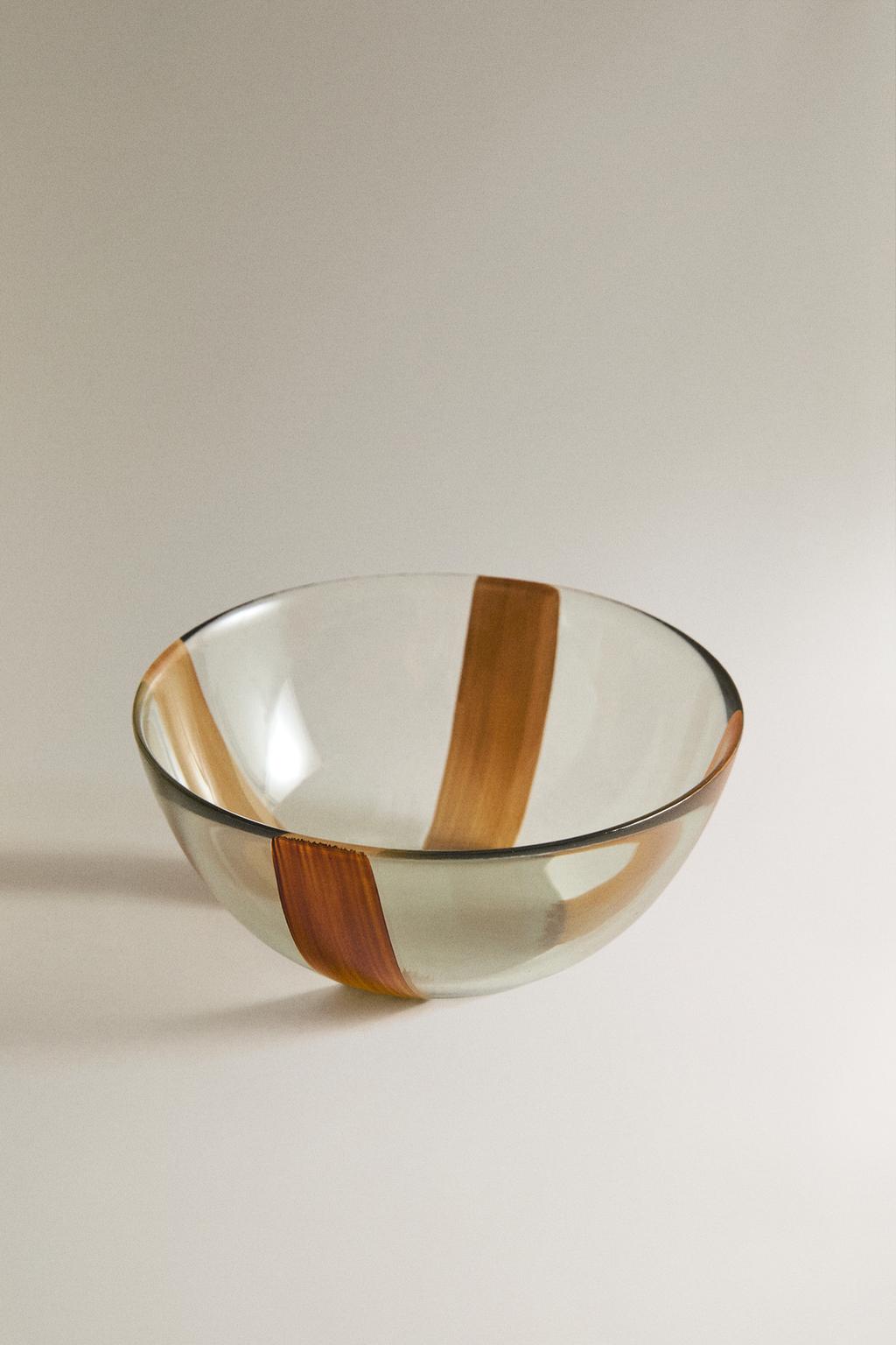 Стеклянная чаша в полоску