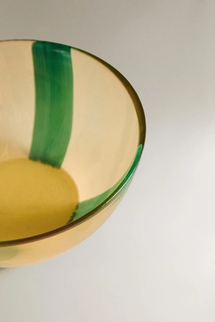 Стеклянная миска в полоску