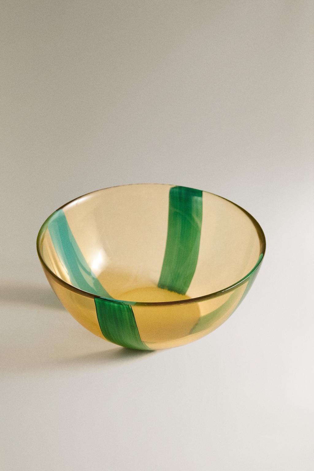 Стеклянная миска в полоску