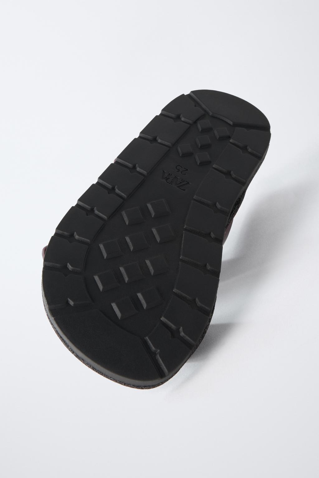 КОЖАНЫЕ САНДАЛИИ