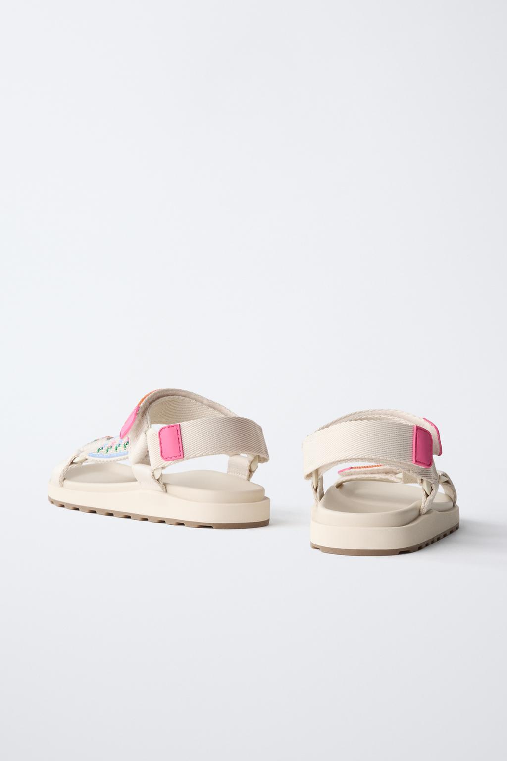 ТЕХНИЧЕСКИЕ САНДАЛИИ С БУСИНАМИ