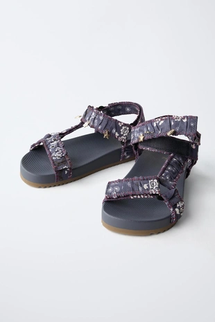 Технические сандалии с цветами- Заказать в России