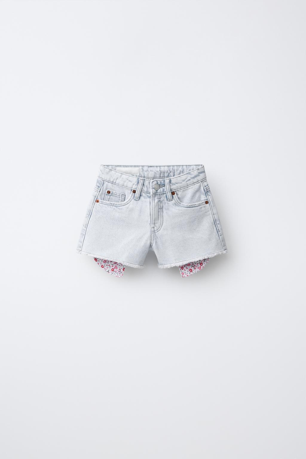 ДЖИНСОВЫЕ ШОРТЫ С ЦВЕТОЧНЫМИ ЗВЕЗДАМИ