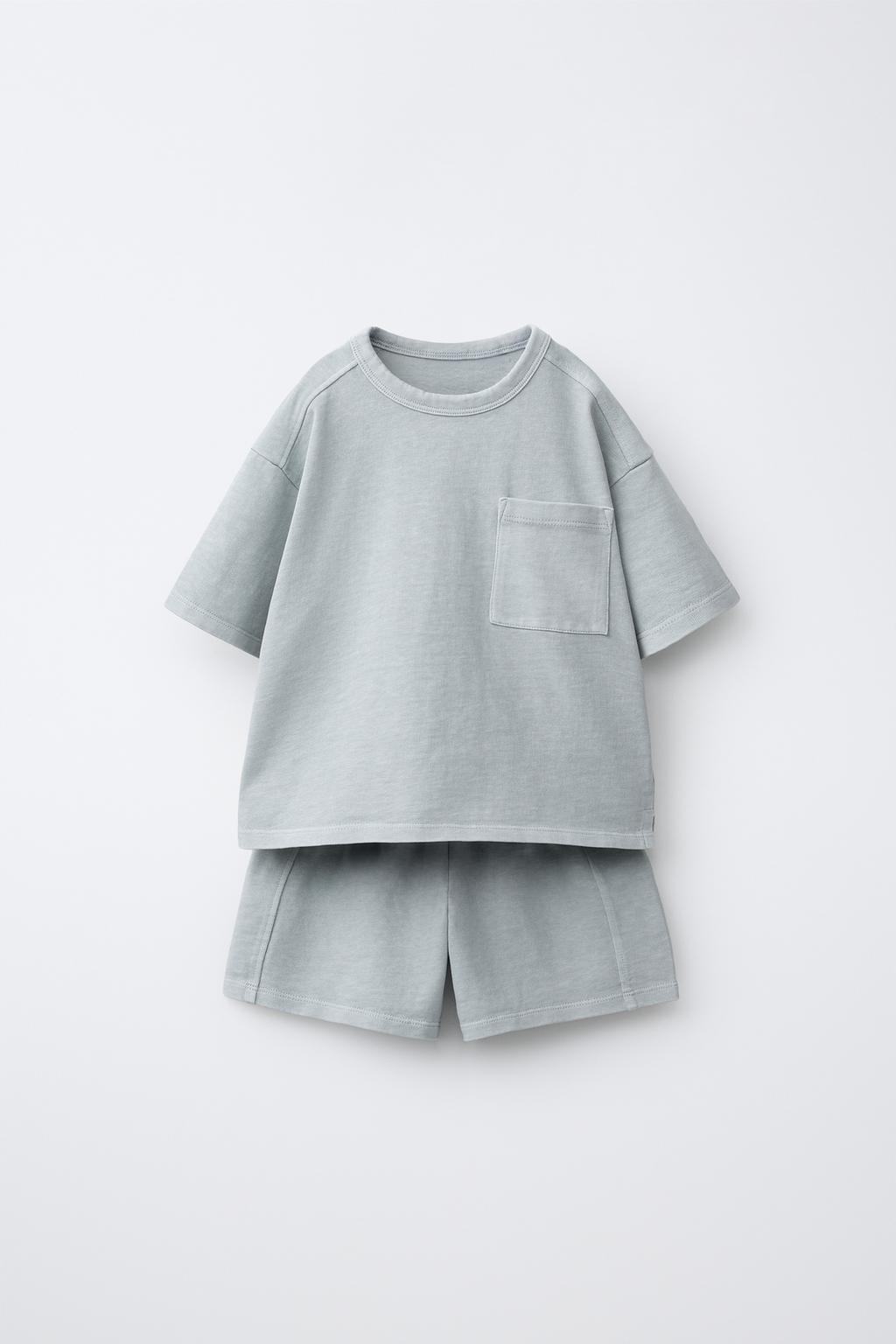 ОДНОТОННЫЙ КОМПЛЕКТ ИЗ ФУТБОЛКИ И БЕРМУДОВ