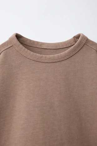 Однотонный комплект из футболки и бермудов- Заказать в России