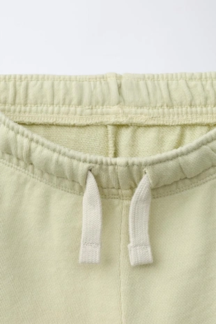 Шорты из мягкой ткани с надписью