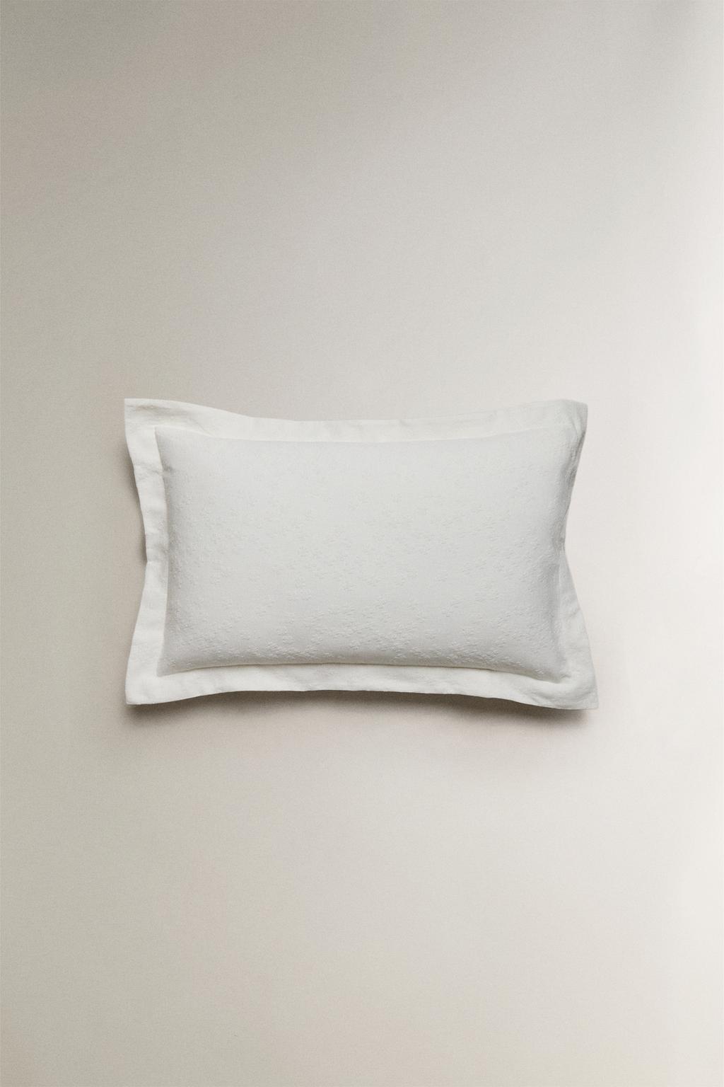 Чехол для подушки clover