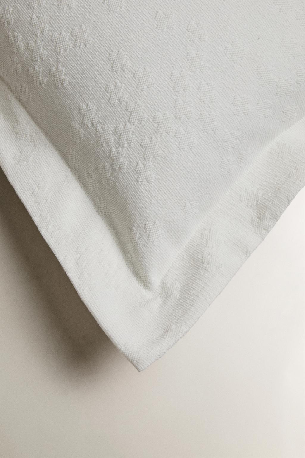 Чехол для подушки clover