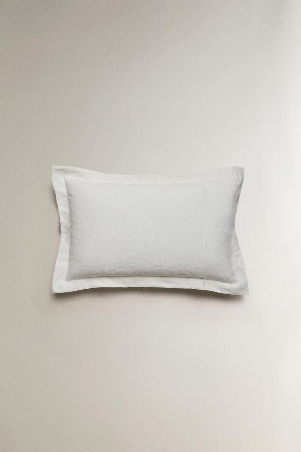 Чехол для подушки clover