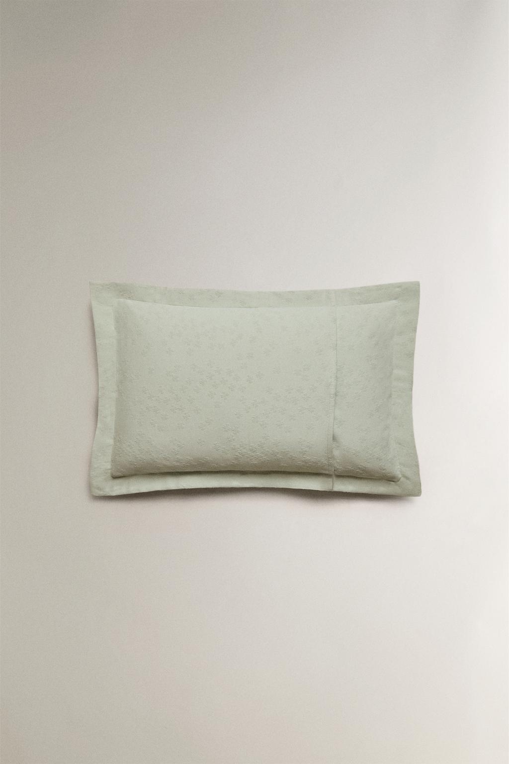 Чехол для подушки clover