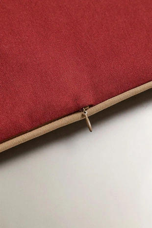 Прямоугольная подушка для кресла с контрастной отделкой- Заказать в России