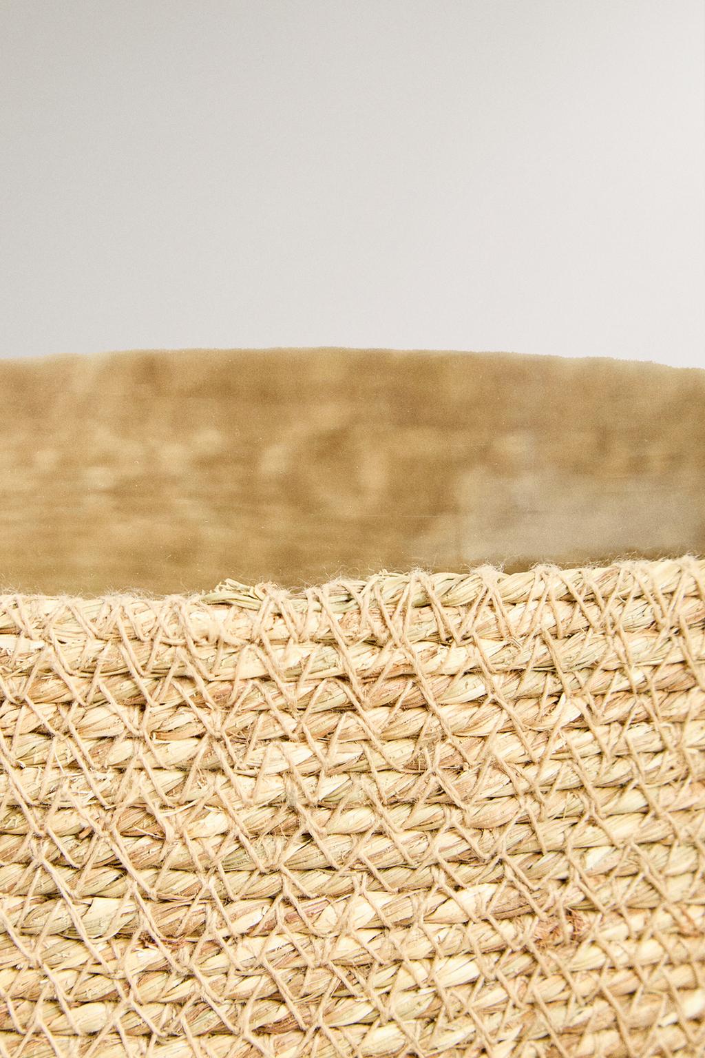 Светильник из стекла и джута