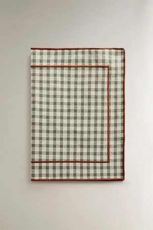 Салфетка из хлопка с клетчатым узором и контрастной стежкой